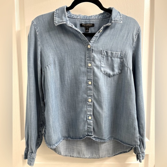 {NOT FOR SALE} Banana Republic Untucked Chambray Tencel Shirt SP - Picture 4 of 10
